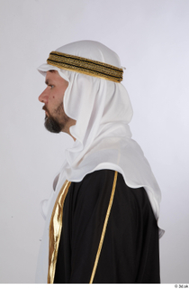 Photos Arthur Fuller in Sultan dress head kandura 0002.jpg